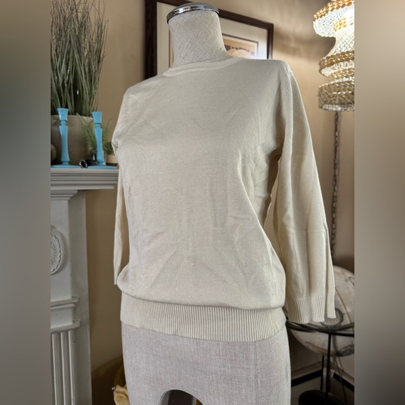 Fame on Central Meli Basic Crew Sweater in Ivory size M - Picture 11 of 15